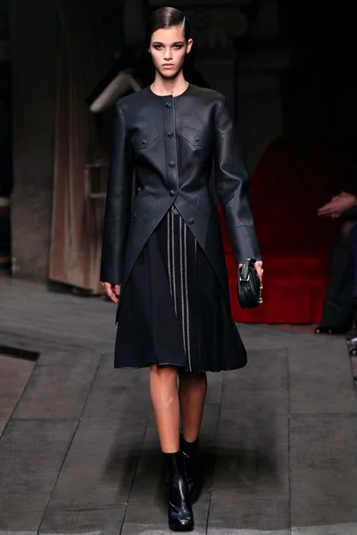 Look 31